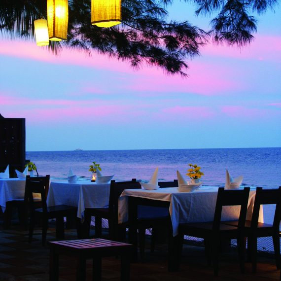 Stay 2 Nights Free Food Voucher  500 THB (Only Thai Resident)